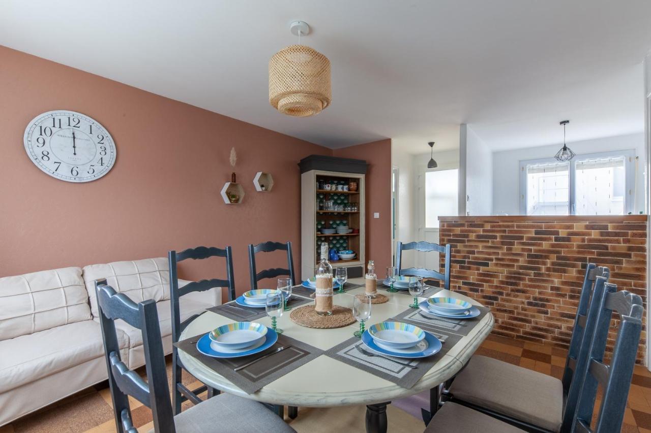 Gite Renardeau - Maison A Deux Pas Du Centre Ville Карантан Екстер'єр фото